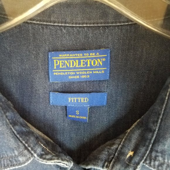 Pendleton Chambray Denim Button Front Long Sleeve Shirt Womens Fitted Size Small - Picture 3 of 4
